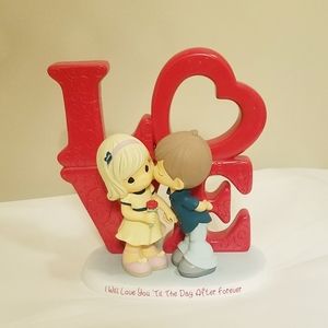 ❤ Precious Moments LOVE statue